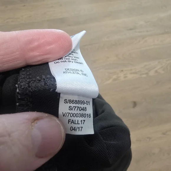 Athleta Highline Hybrid Cargo Leggings Pants Womens Size 2P - Picture 5 of 6